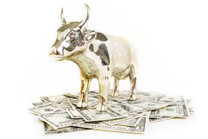 Złoty byk z Wall Street na pieniądzach z funduszy inwestycyjnych