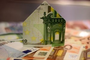 Dom z banknotu